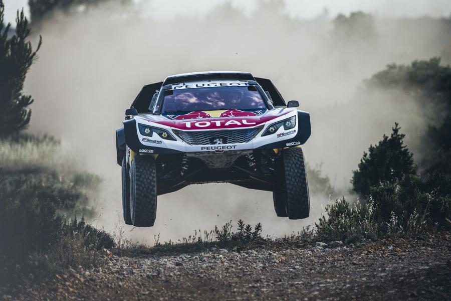  Peugeot 3008 DKR 2017 года  (фото 15 из 21)